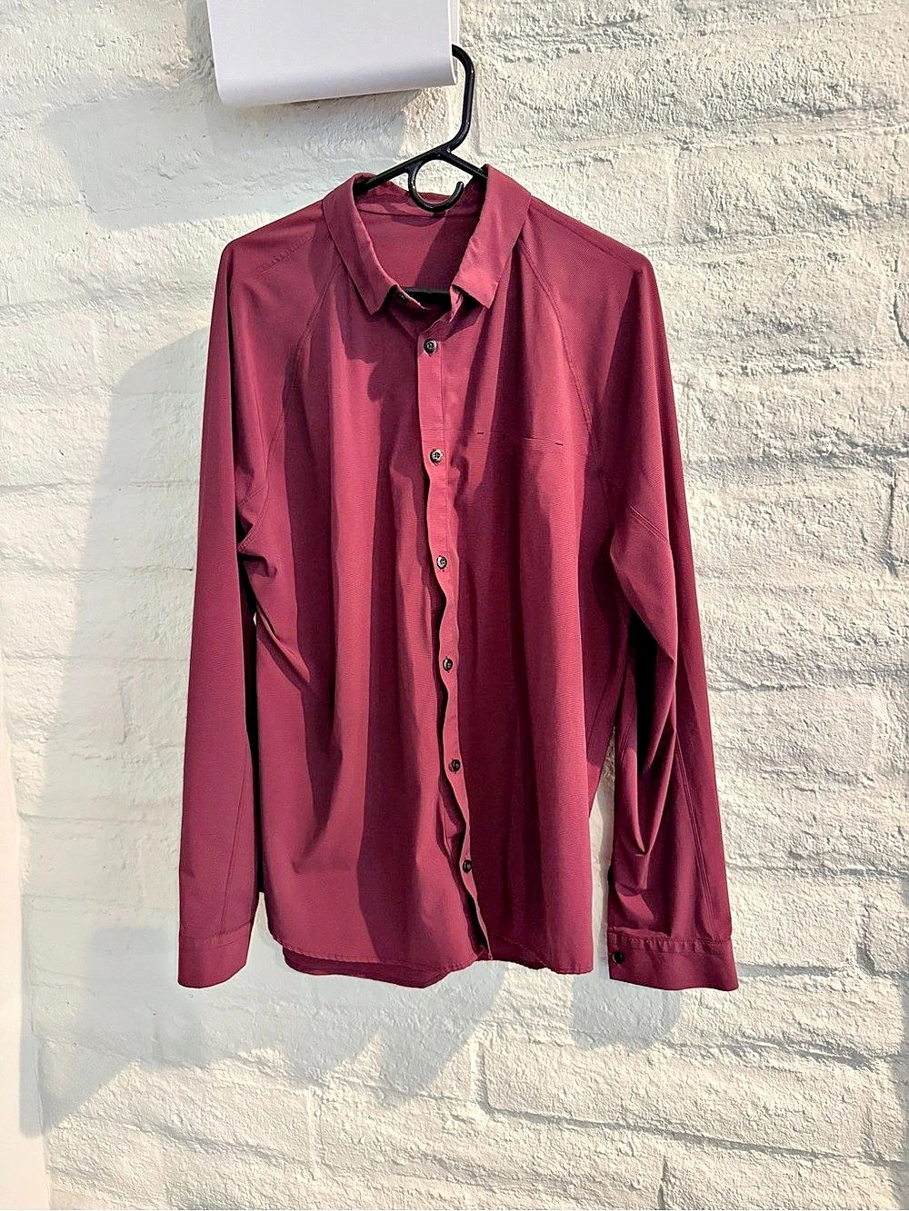 Lululemon Athletica - Men’s XL Commission Long Sleeve Button Down Shirt - Burgan